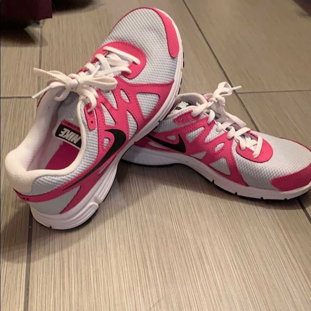 Nike Revolution 2 Tennis Shoes